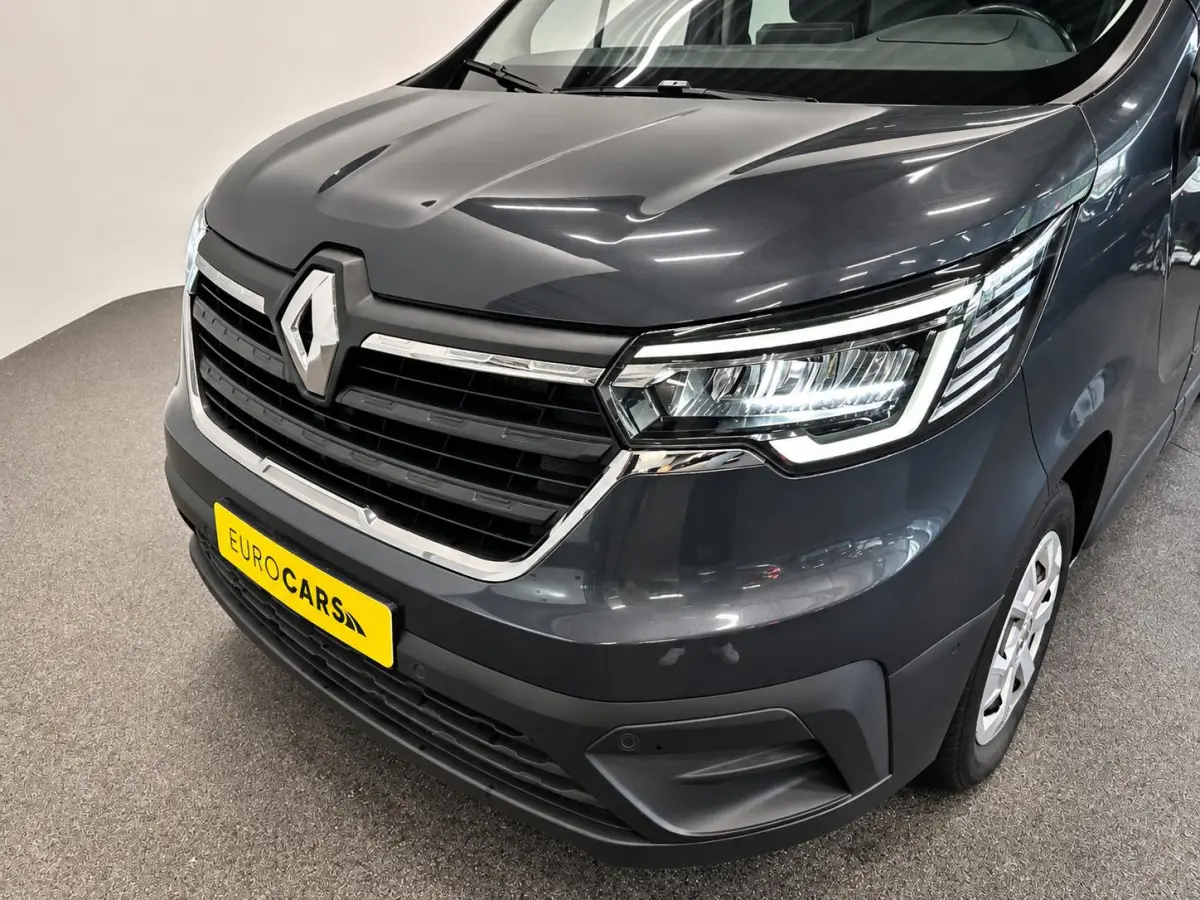 2.0 dCi 130 T30 L2H1 Comfort Dubbele Cabine Keyless Entry Trekhaak Camera LED Koplampen Navigatie Cruise Control Parkeersensoren rondom