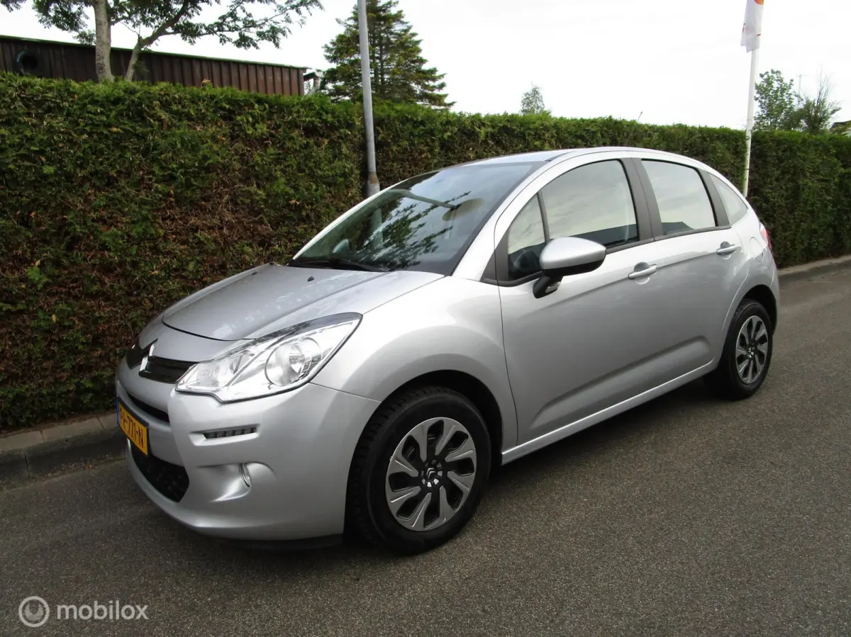 1.2 82 PK - AIRCO - TREKHAAK - 65.000 KM !
