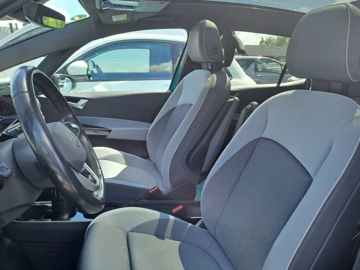 First Max 58 kWh 204 PK | SoH ..% | Automaat | Panoramdak | Navigatie | Camera | Head-up display | Keyless Access | Climatronic | Adaptive Cruise Control | Apple Carplay | Android Auto |