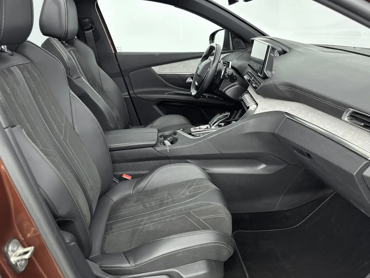 130pk GT | 1ste eigenaar | Glazen dak | LEER/Alcantara | Camera | 7 persoons | AUTOMAAT