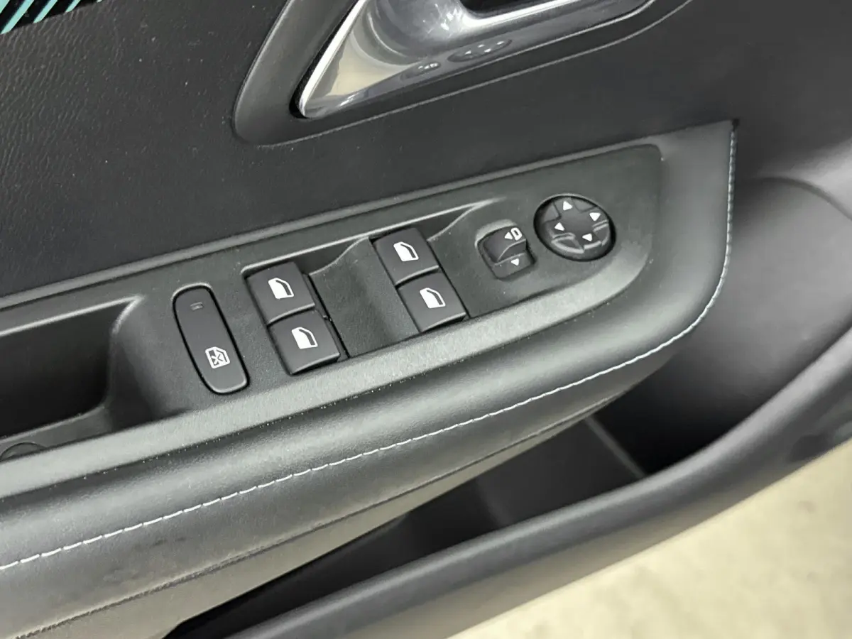 EV Allure Pack 50 kWh | ACCU: 93% | Lichtmetalen velgen | Apple CarPlay/Android Auto |