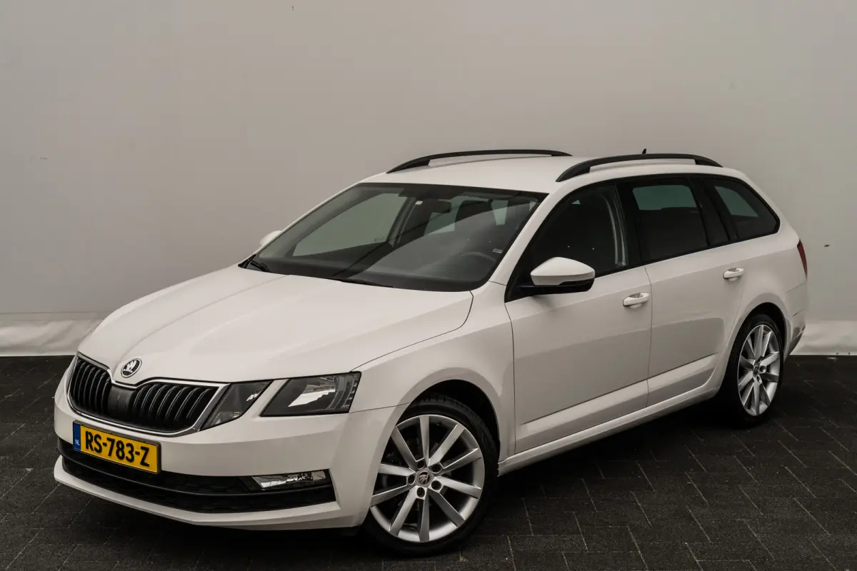 1.0 TSi Ambi. Business | Trekhaak | PDC | Carplay | 18 Inch LMV | Org. NL