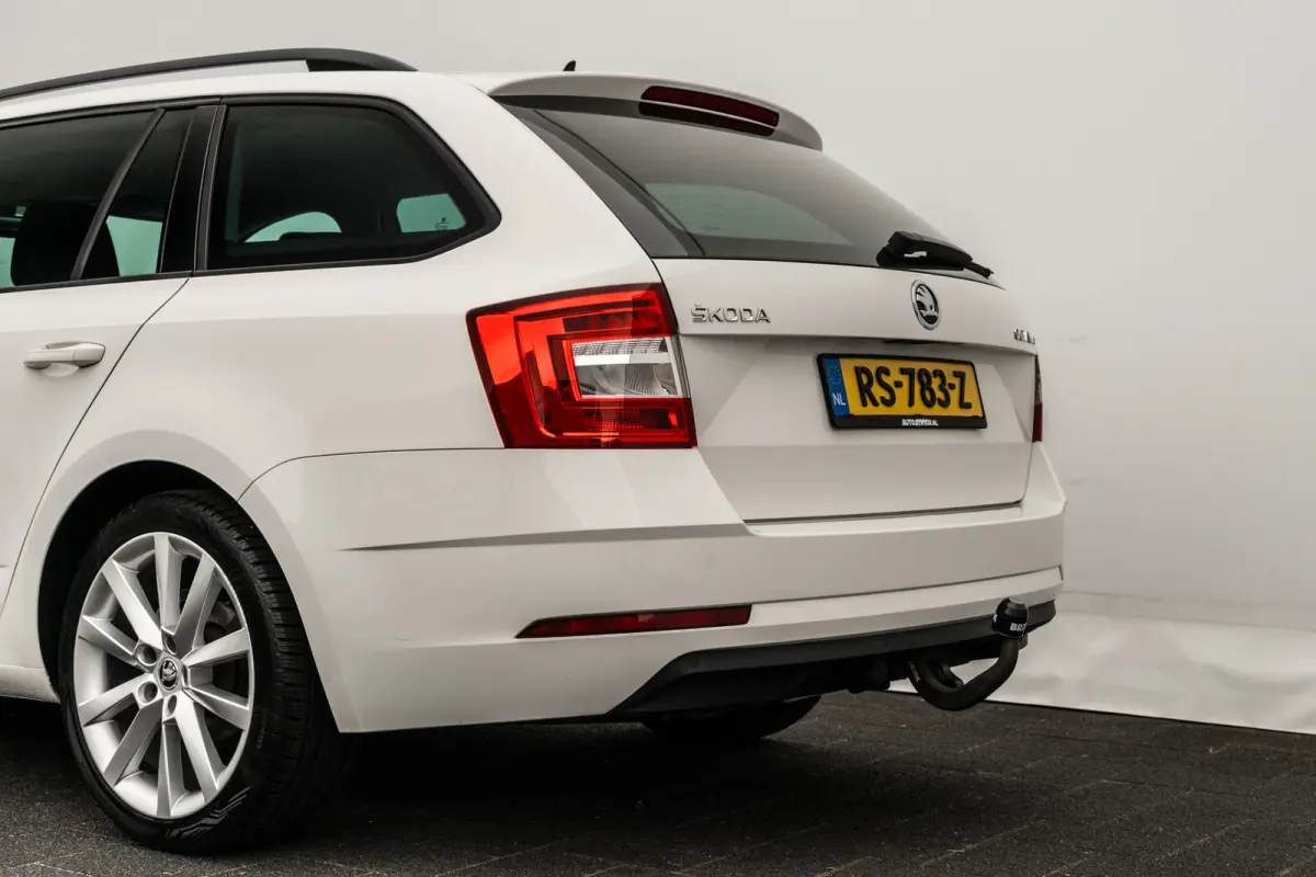 1.0 TSi Ambi. Business | Trekhaak | PDC | Carplay | 18 Inch LMV | Org. NL