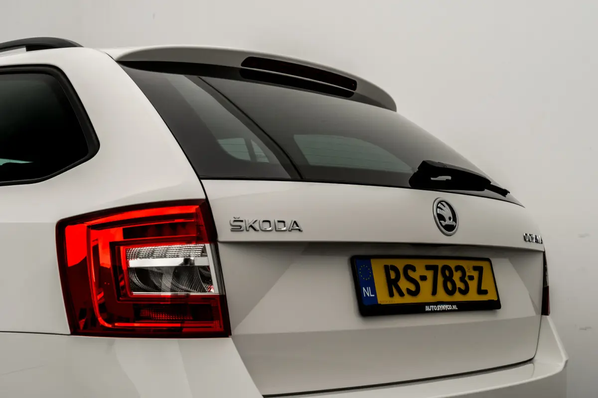 1.0 TSi Ambi. Business | Trekhaak | PDC | Carplay | 18 Inch LMV | Org. NL