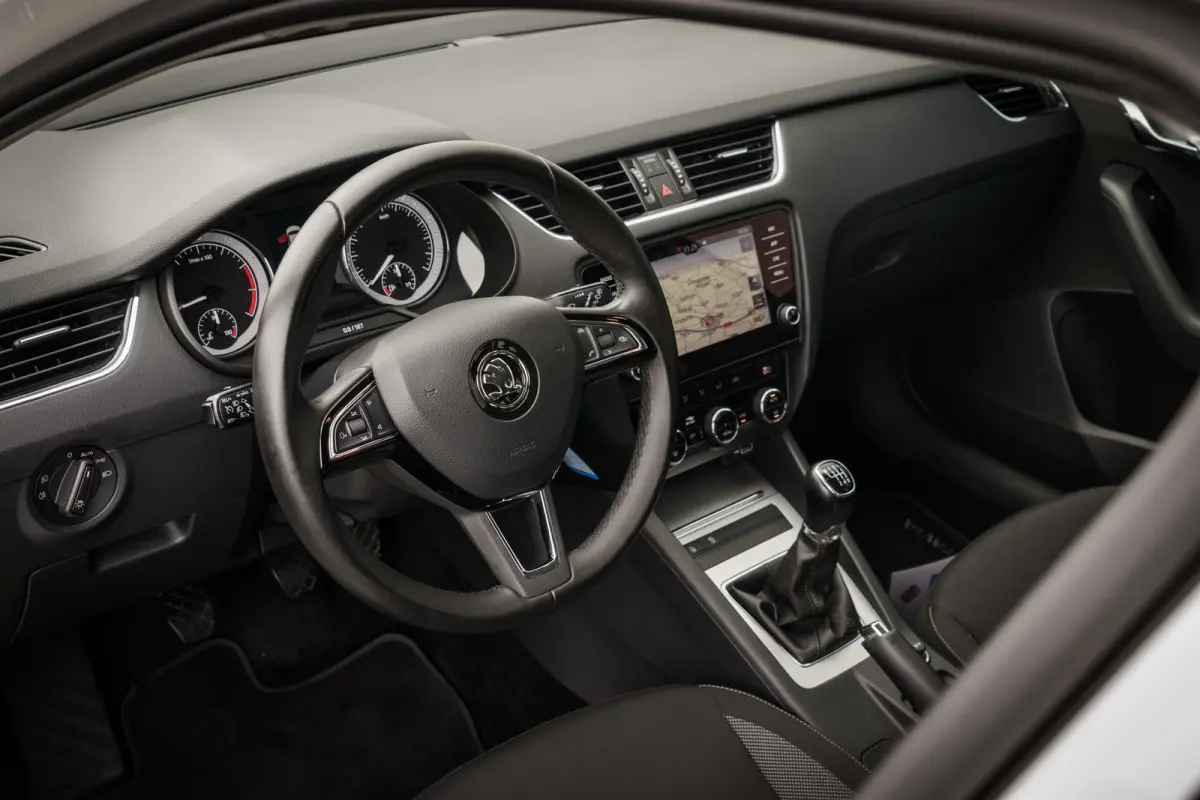 1.0 TSi Ambi. Business | Trekhaak | PDC | Carplay | 18 Inch LMV | Org. NL