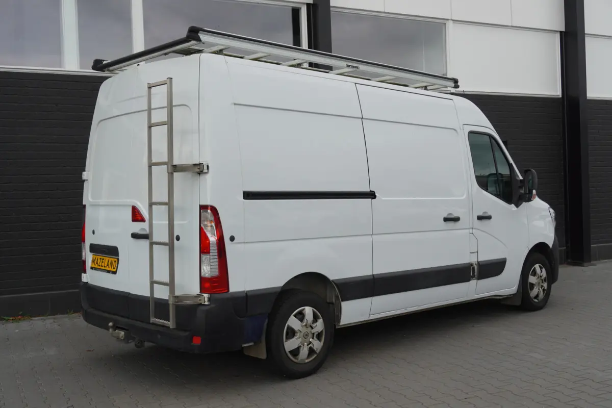2.3 dCi 135PK L2H2 EURO 6 - Airco - Cruise - Imperiaal - €15.950,- Excl.