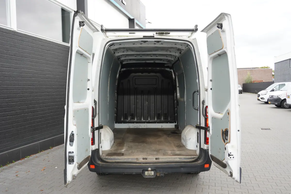 2.3 dCi 135PK L2H2 EURO 6 - Airco - Cruise - Imperiaal - €15.950,- Excl.