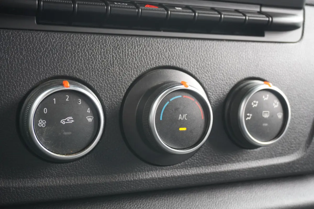 2.3 dCi 135PK L2H2 EURO 6 - Airco - Cruise - Imperiaal - €15.950,- Excl.