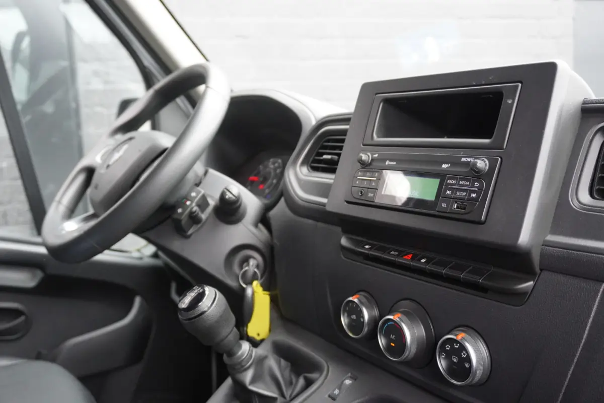 2.3 dCi 135PK L2H2 EURO 6 - Airco - Cruise - Imperiaal - €15.950,- Excl.