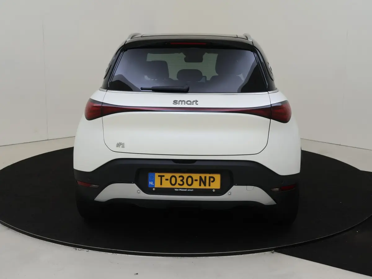 Pro+ / Stoelverwarming / 360Graden-Camera / Elektrisch-verstelbare stoelen / Apple-Android auto  /