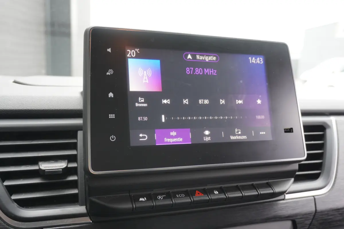 2.0 dCi 130PK EURO 6 - Airco - Navi - Cruise - €15.950,- Excl.