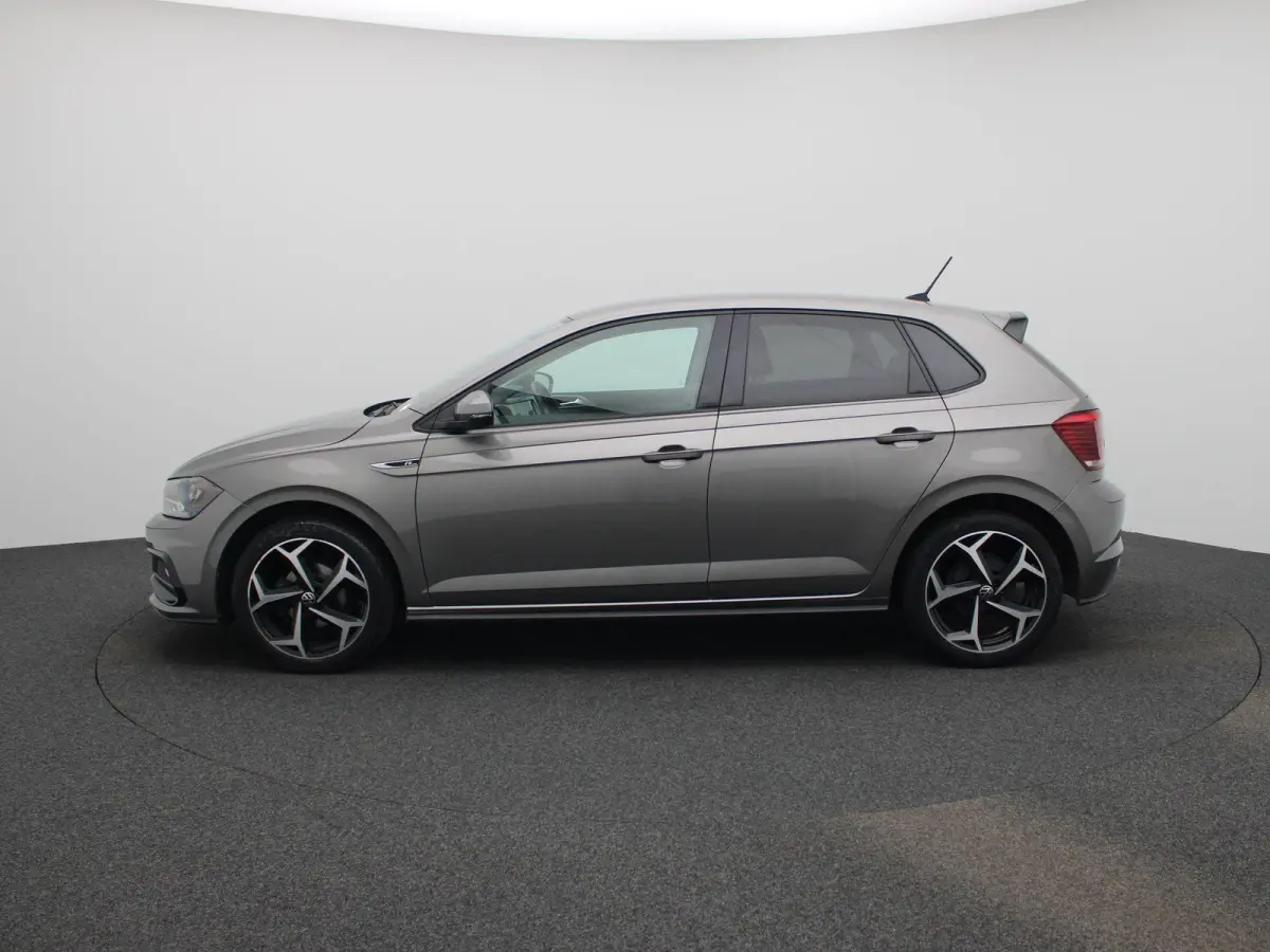 1.0 TSI R-Line Edition | 95 PK | Carplay / Android Auto | Airco | Parkeersensoren | Parkeercamera |