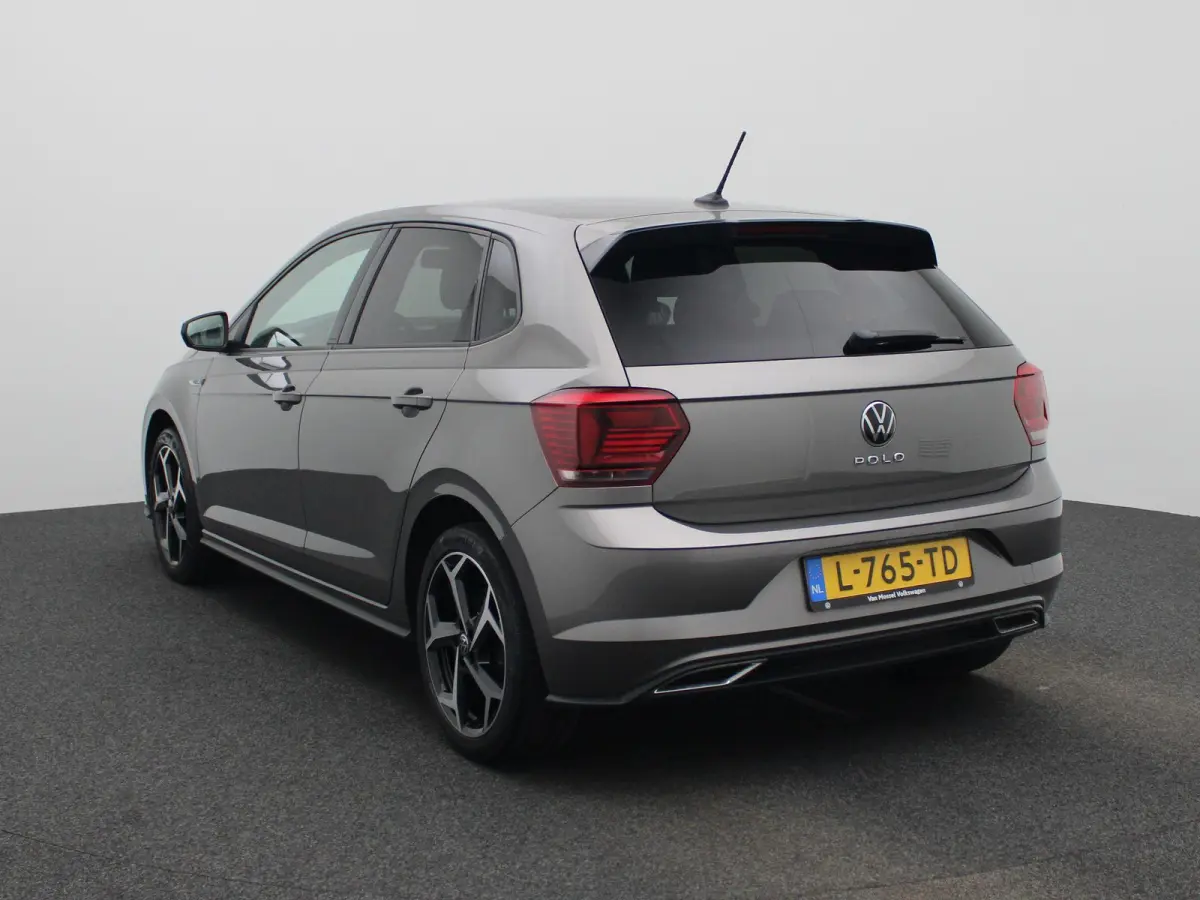 1.0 TSI R-Line Edition | 95 PK | Carplay / Android Auto | Airco | Parkeersensoren | Parkeercamera |