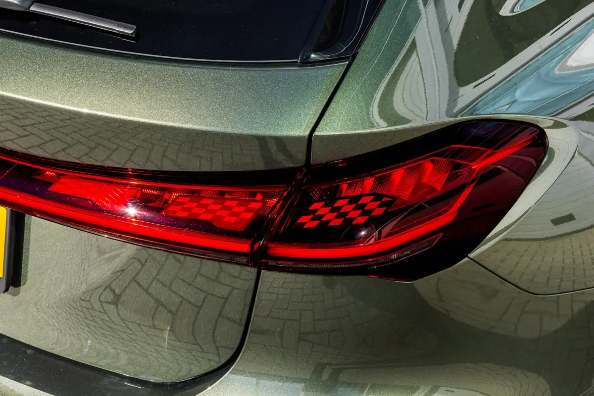 RS 5 Avant 2.9 e-hybrid 639pk quattro | Panoramadak | Audi Sportpakket | HUD | Carbon decorinleg | B&O incl. hoofdsteun