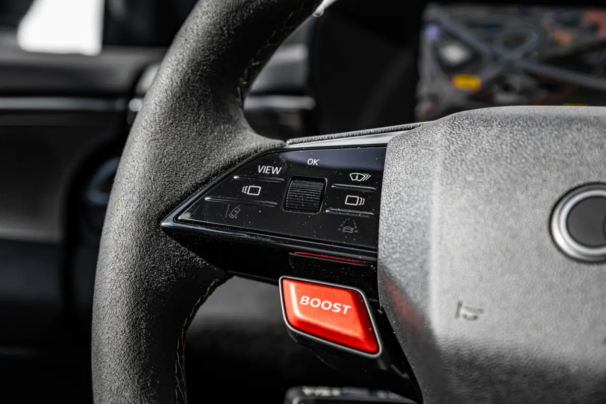 RS 5 Avant 2.9 e-hybrid 639pk quattro | Panoramadak | Audi Sportpakket | HUD | Carbon decorinleg | B&O incl. hoofdsteun