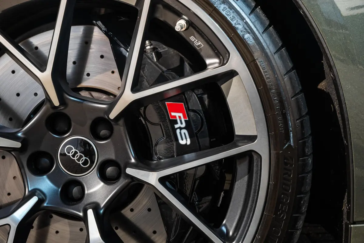 RS 5 Avant 2.9 e-hybrid 639pk quattro | Panoramadak | Audi Sportpakket | HUD | Carbon decorinleg | B&O incl. hoofdsteun