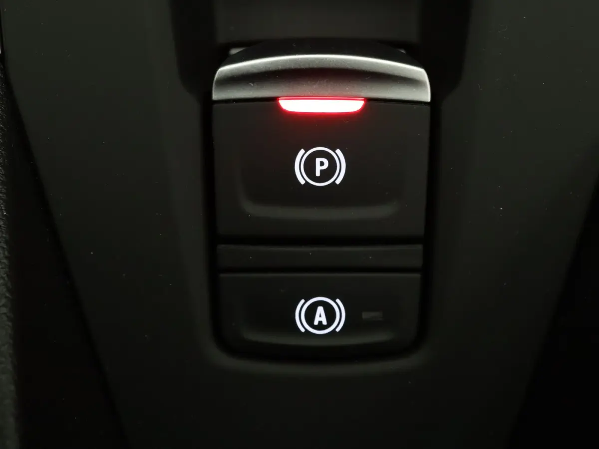 160pk Hybrid techno Apple Carplay/Android Auto | Climate
