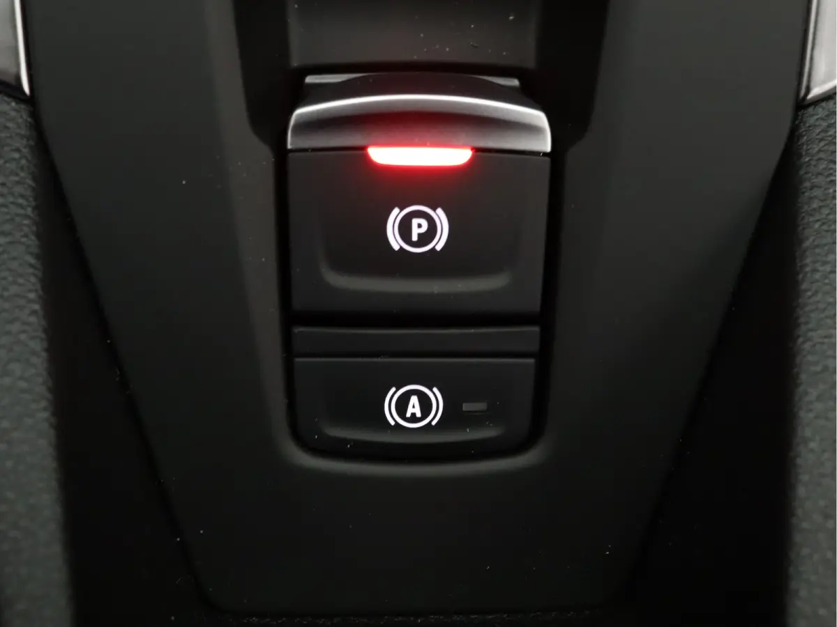 1.8 Hybrid 160 techno 360° Camera | Adapt. Cruise | Parkeersens. v+a | 18" velgen