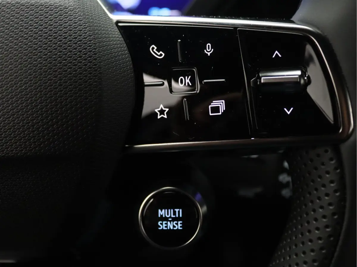1.8 Hybrid 160 techno 360° Camera | Adapt. Cruise | Parkeersens. v+a | 18" velgen
