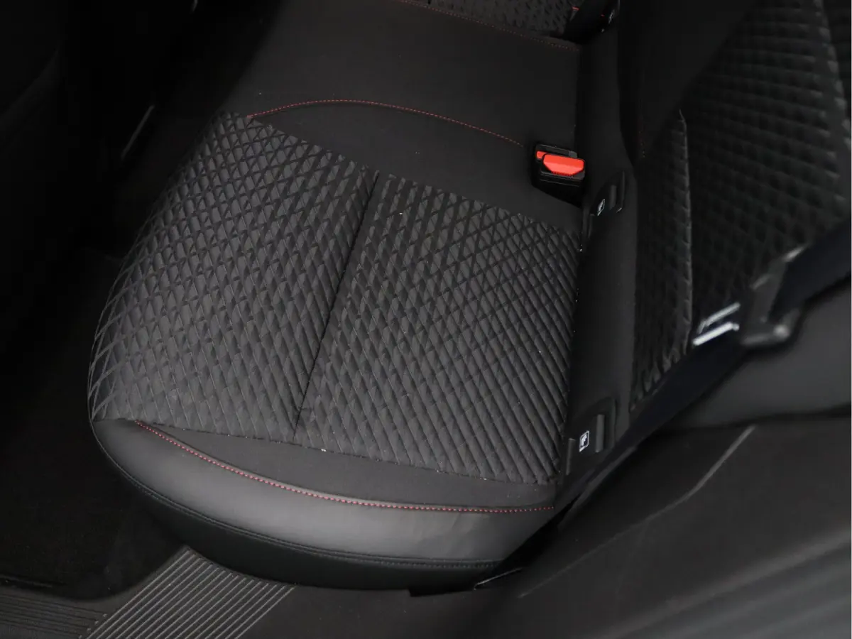 1.8 Hybrid 160 techno 360° Camera | Adapt. Cruise | Parkeersens. v+a | 18" velgen