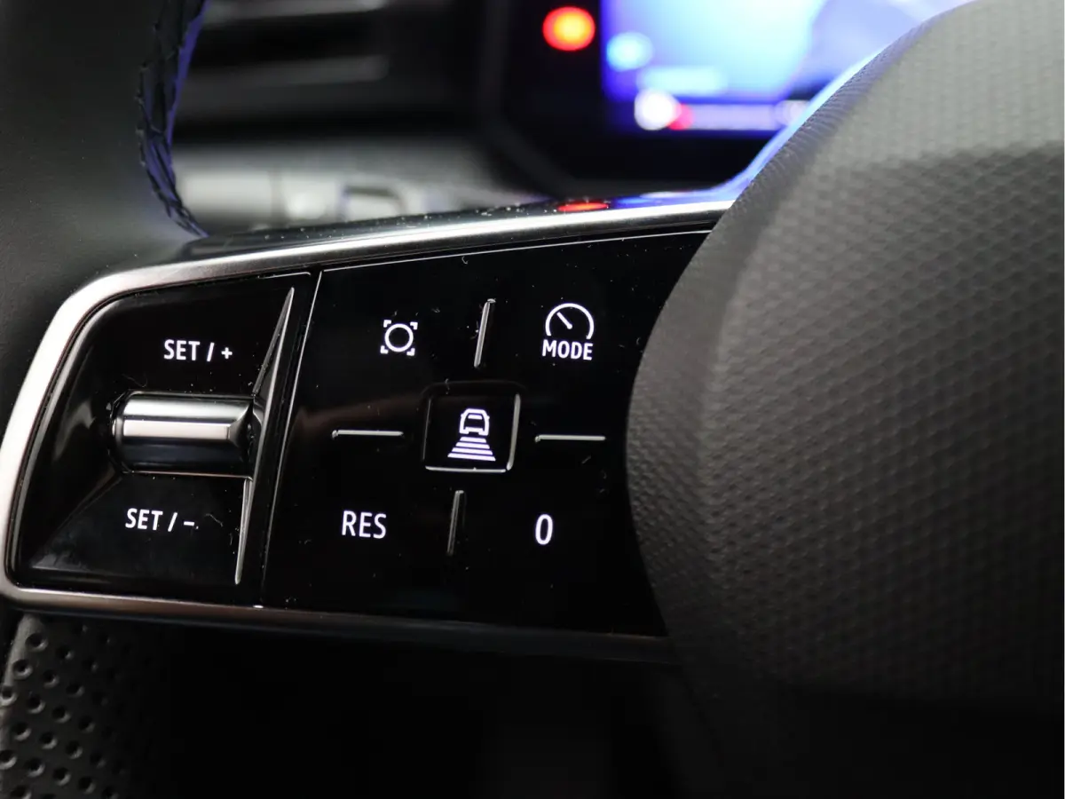 1.8 Hybrid 160 techno 360° Camera | Adapt. Cruise | Parkeersens. v+a | 18" velgen