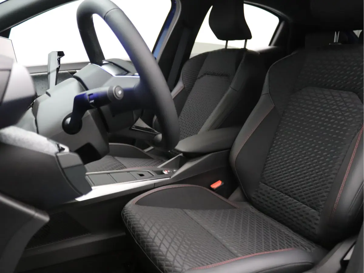 1.8 Hybrid 160 techno 360° Camera | Adapt. Cruise | Parkeersens. v+a | 18" velgen