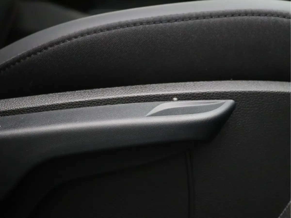1.8 Hybrid 160 techno 360° Camera | Adapt. Cruise | Parkeersens. v+a | 18" velgen