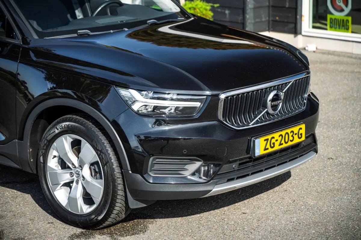 2.0 T4 Momentum Pro I Camera I apple android I zeer netjes I trekhaak I
