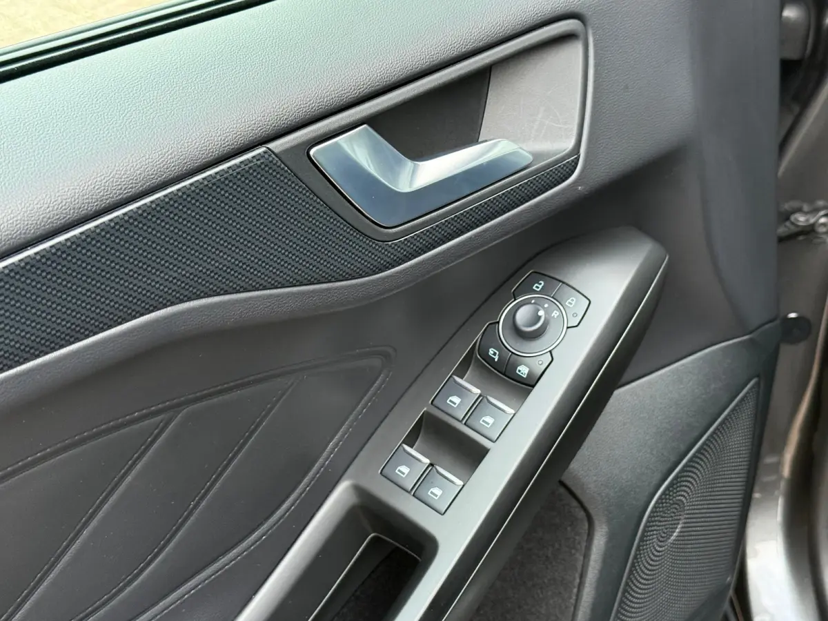 1.0 EcoBoost Hybrid ST Line 155pk | Afn. Trekhaak | Adaptive Cruise | Dodehoek Detectie | Winterpack