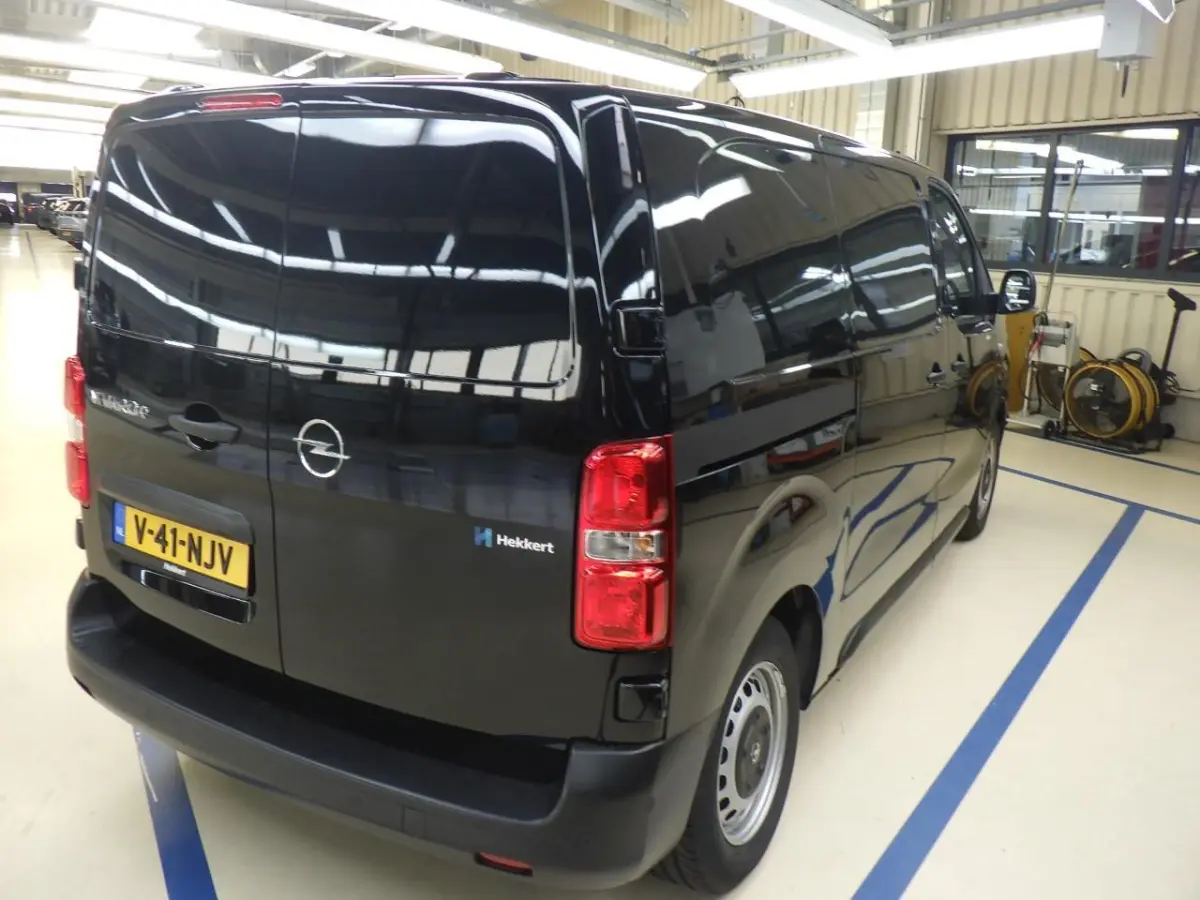 Electric L2 75 kWh | tot 8 jaar Garantie | Navi by app | Comfortwand | | 11 kW lader | 2 zitplaatsen rechtsvoor | Airco