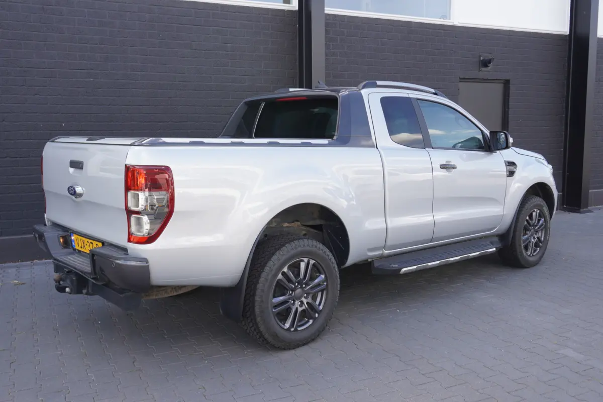 2.0 EcoBlue 213PK 4x4 Automaat EURO 6 - Airco - Navi - Cruise - € 22.900,- Excl