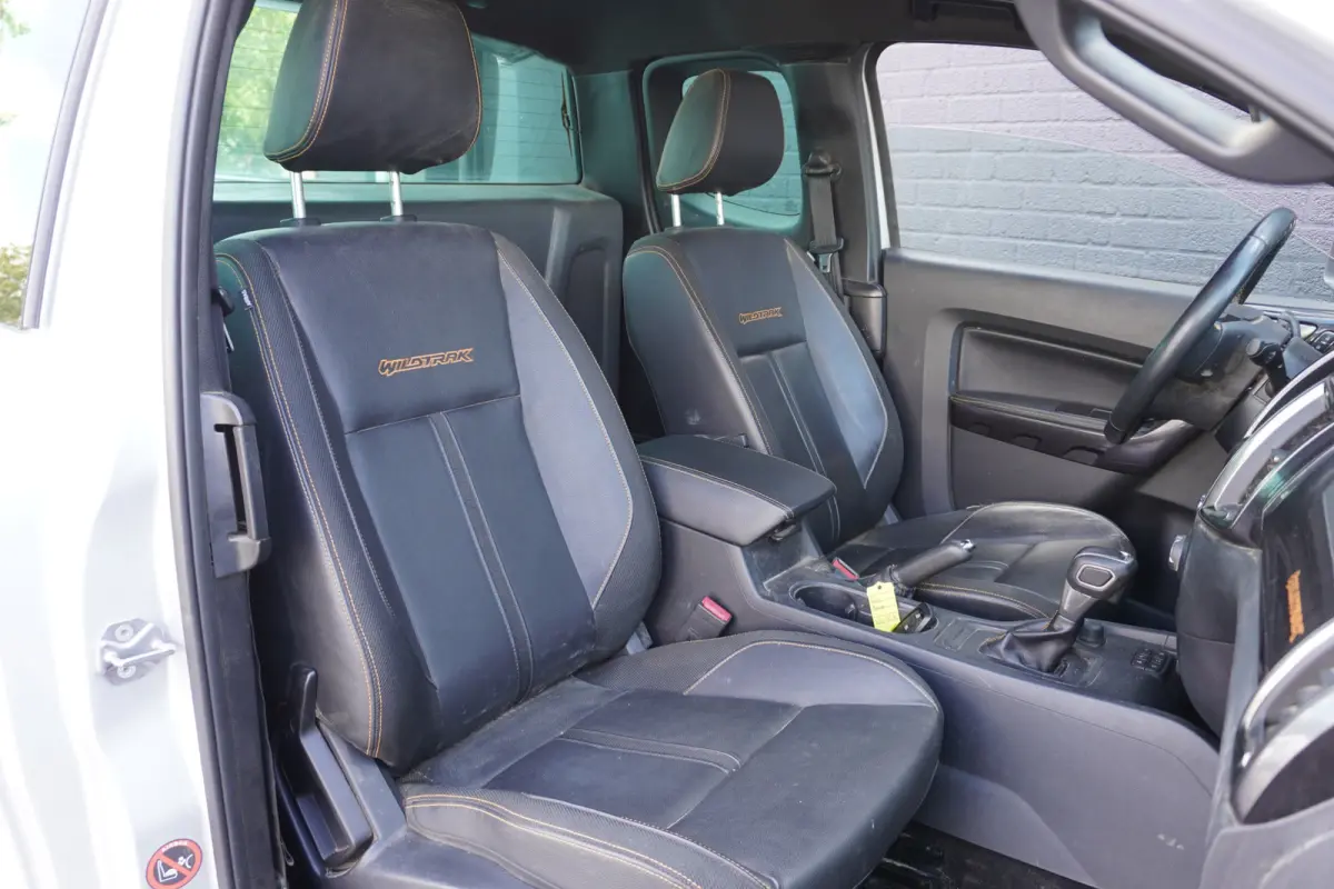 2.0 EcoBlue 213PK 4x4 Automaat EURO 6 - Airco - Navi - Cruise - € 22.900,- Excl
