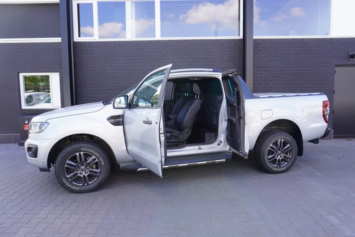 2.0 EcoBlue 213PK 4x4 Automaat EURO 6 - Airco - Navi - Cruise - € 22.900,- Excl
