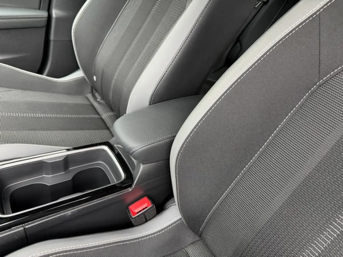 1.2 Turbo GS Line Automaat met Black Pack, Camera, CarPlay, Climate Controle