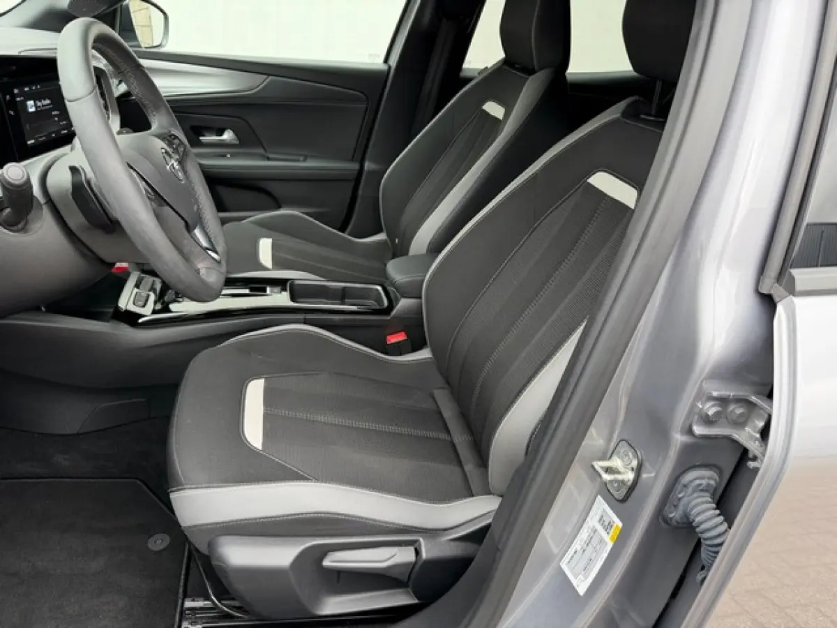 1.2 Turbo GS Line Automaat met Black Pack, Camera, CarPlay, Climate Controle
