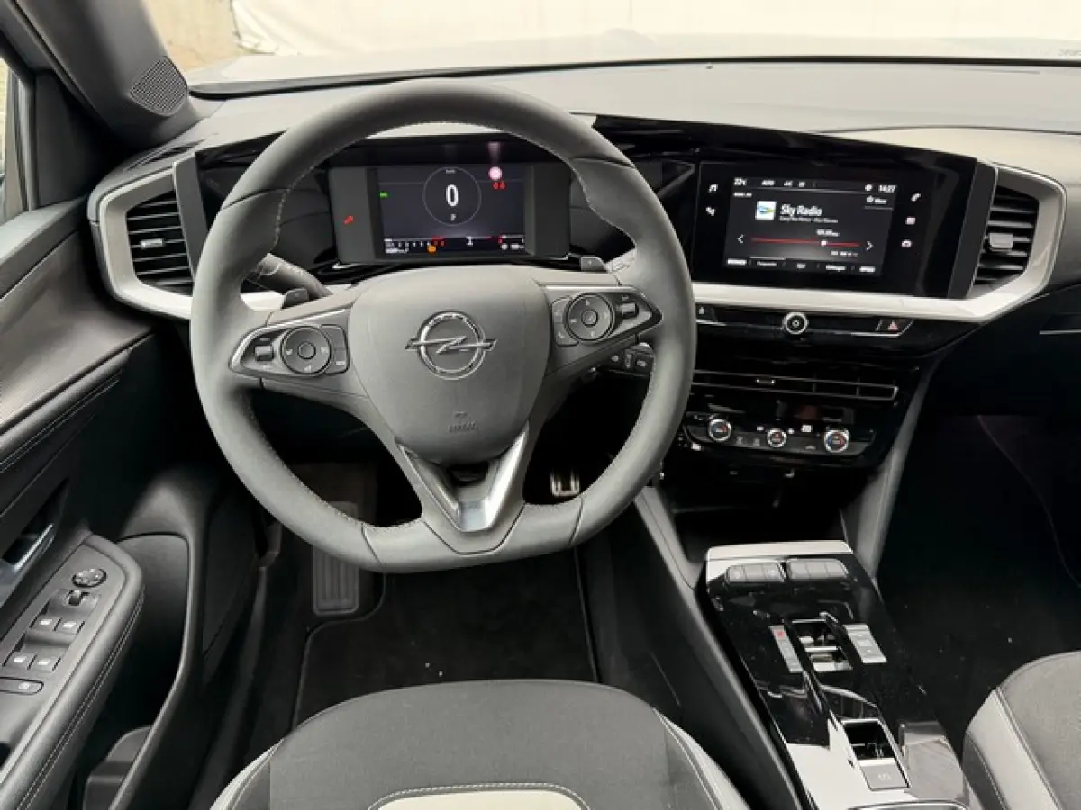 1.2 Turbo GS Line Automaat met Black Pack, Camera, CarPlay, Climate Controle