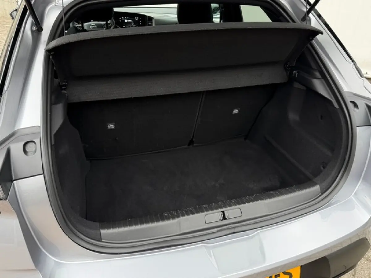 1.2 Turbo GS Line Automaat met Black Pack, Camera, CarPlay, Climate Controle