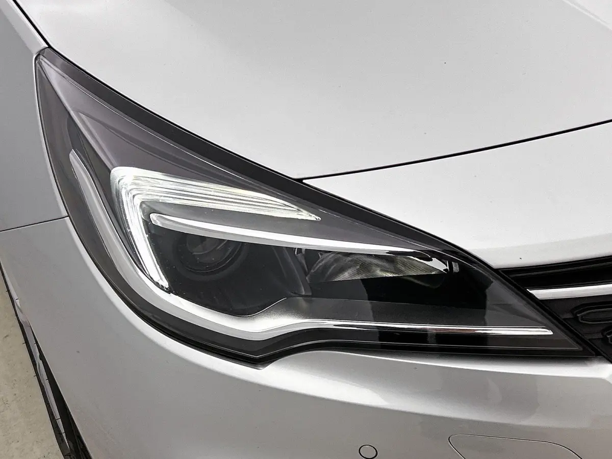 1.2 Business Edition | Cruise control | Achteruitrijcamera | Apple carplay / Android auto
