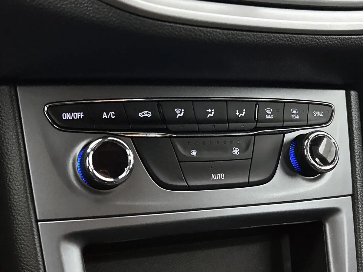 1.2 Business Edition | Cruise control | Achteruitrijcamera | Apple carplay / Android auto