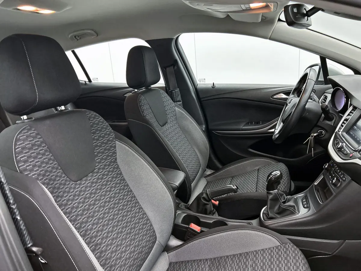1.2 Business Edition | Cruise control | Achteruitrijcamera | Apple carplay / Android auto