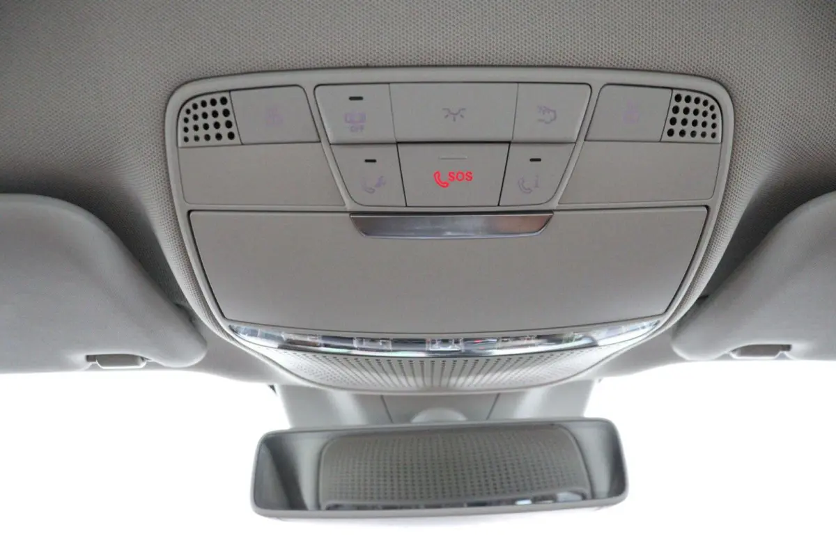 E350 e 286Pk Plug-in hydride | Gereviseerde accu | Luchtvering | Ambient Light | PDC V&A | Led verlichting | Bruin-leder | Essenhout | DEALER-STAAT