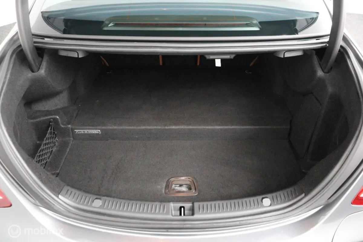 E350 e 286Pk Plug-in hydride | Gereviseerde accu | Luchtvering | Ambient Light | PDC V&A | Led verlichting | Bruin-leder | Essenhout | DEALER-STAAT