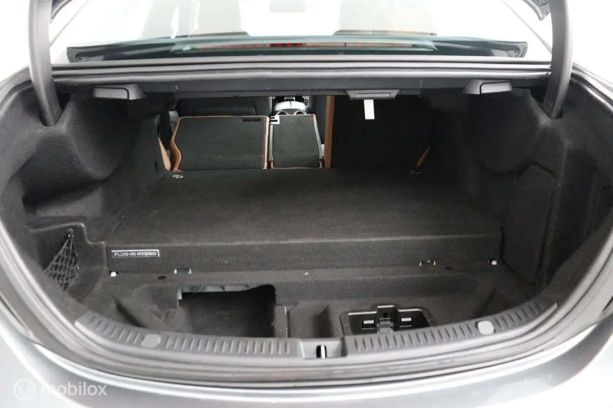 E350 e 286Pk Plug-in hydride | Gereviseerde accu | Luchtvering | Ambient Light | PDC V&A | Led verlichting | Bruin-leder | Essenhout | DEALER-STAAT