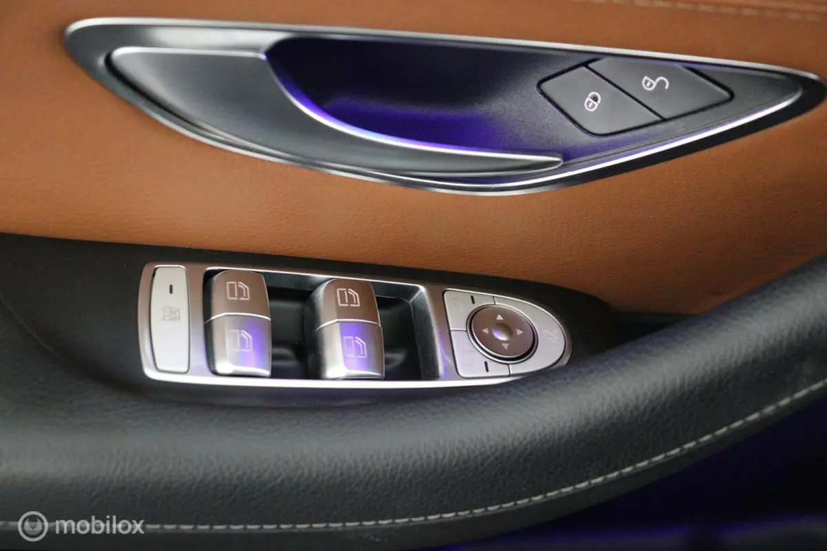 E350 e 286Pk Plug-in hydride | Gereviseerde accu | Luchtvering | Ambient Light | PDC V&A | Led verlichting | Bruin-leder | Essenhout | DEALER-STAAT