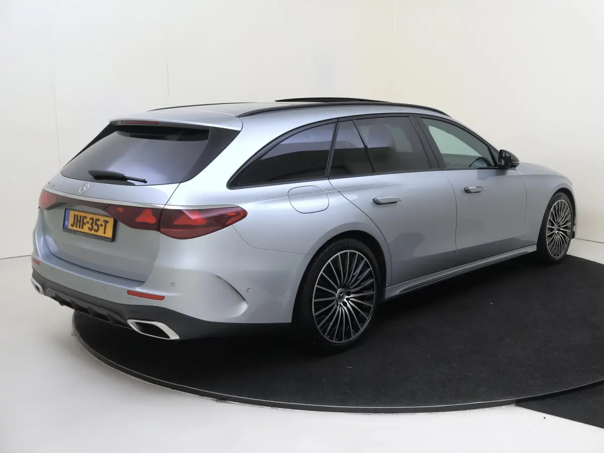 300 e Sport Edition / Panorama-dak / Memory-Stoelen / Stoel-Ventilatie / Superscreen /