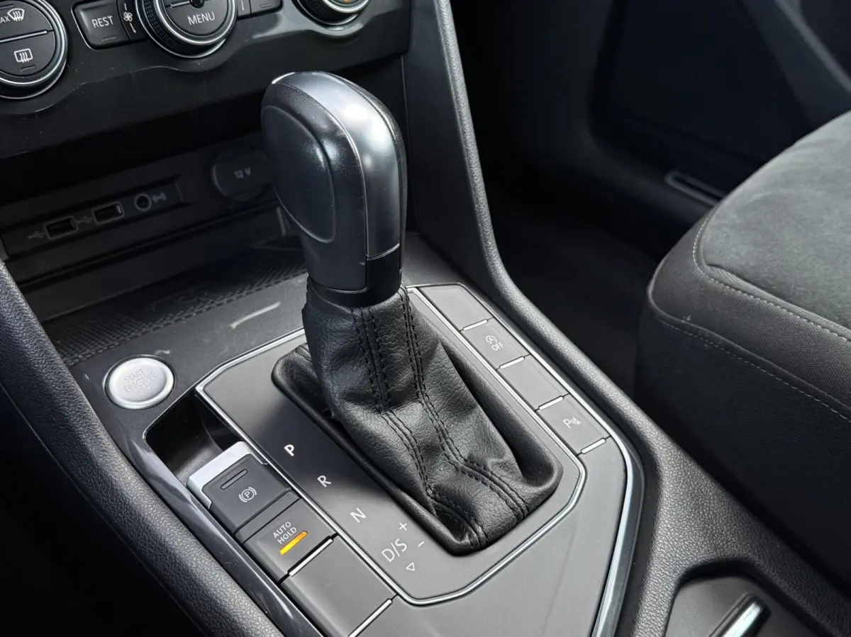 1.5 TSI ACT Highline Business R | Trekhaak | Adaptieve Cruise | CarPlay | Full LED | APK 09-2027 |