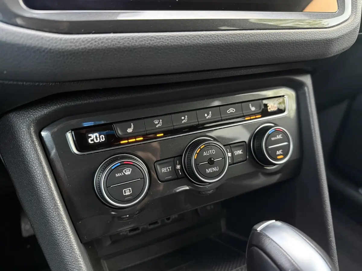 1.5 TSI ACT Highline Business R | Trekhaak | Adaptieve Cruise | CarPlay | Full LED | APK 09-2027 |