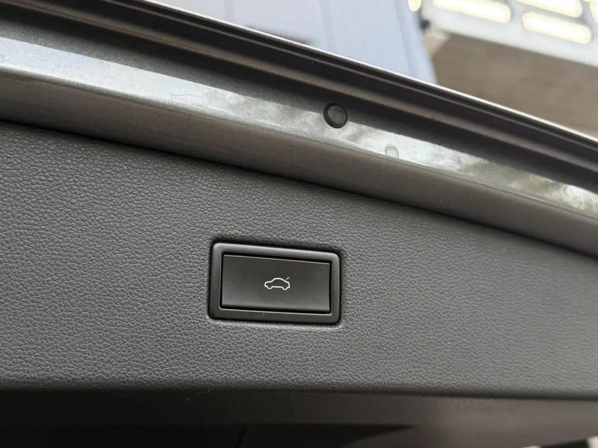 1.5 TSI ACT Highline Business R | Trekhaak | Adaptieve Cruise | CarPlay | Full LED | APK 09-2027 |