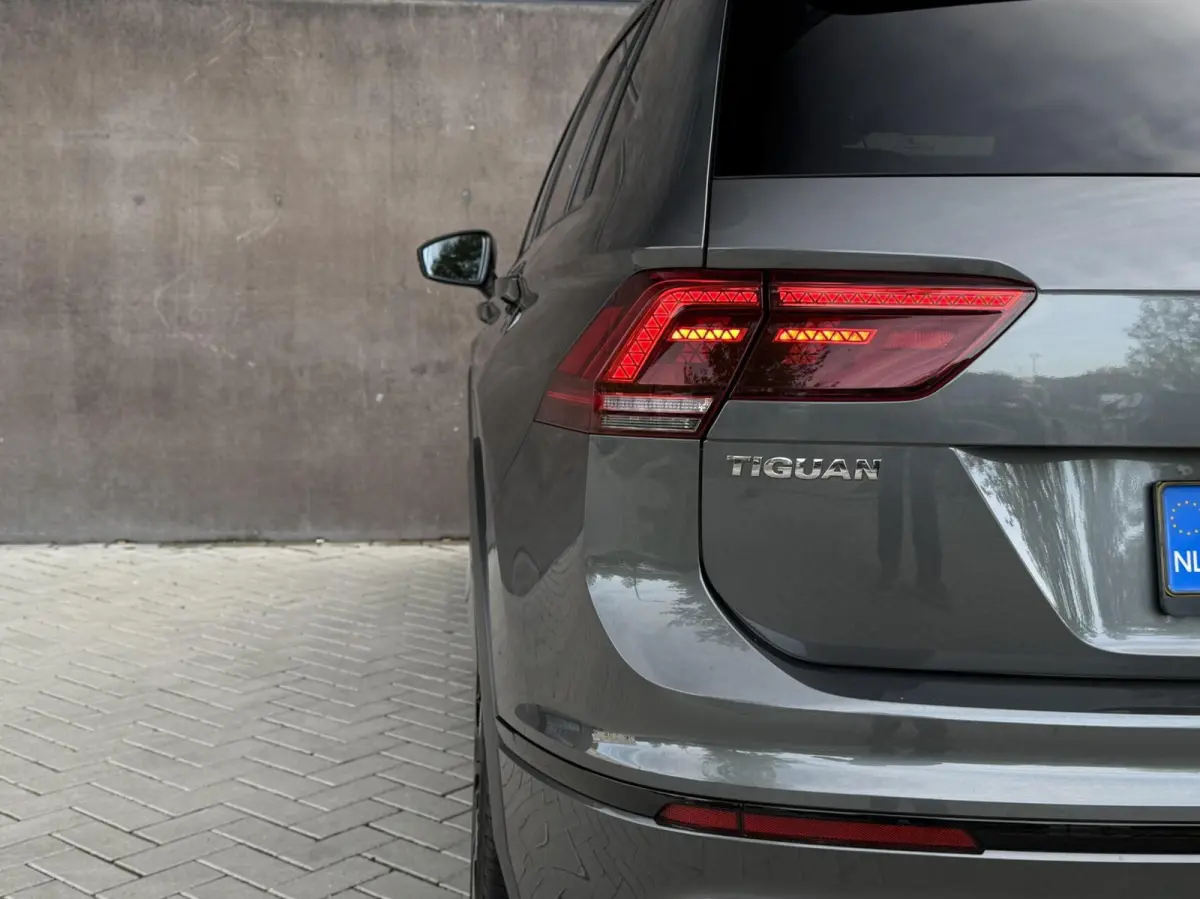 1.5 TSI ACT Highline Business R | Trekhaak | Adaptieve Cruise | CarPlay | Full LED | APK 09-2027 |