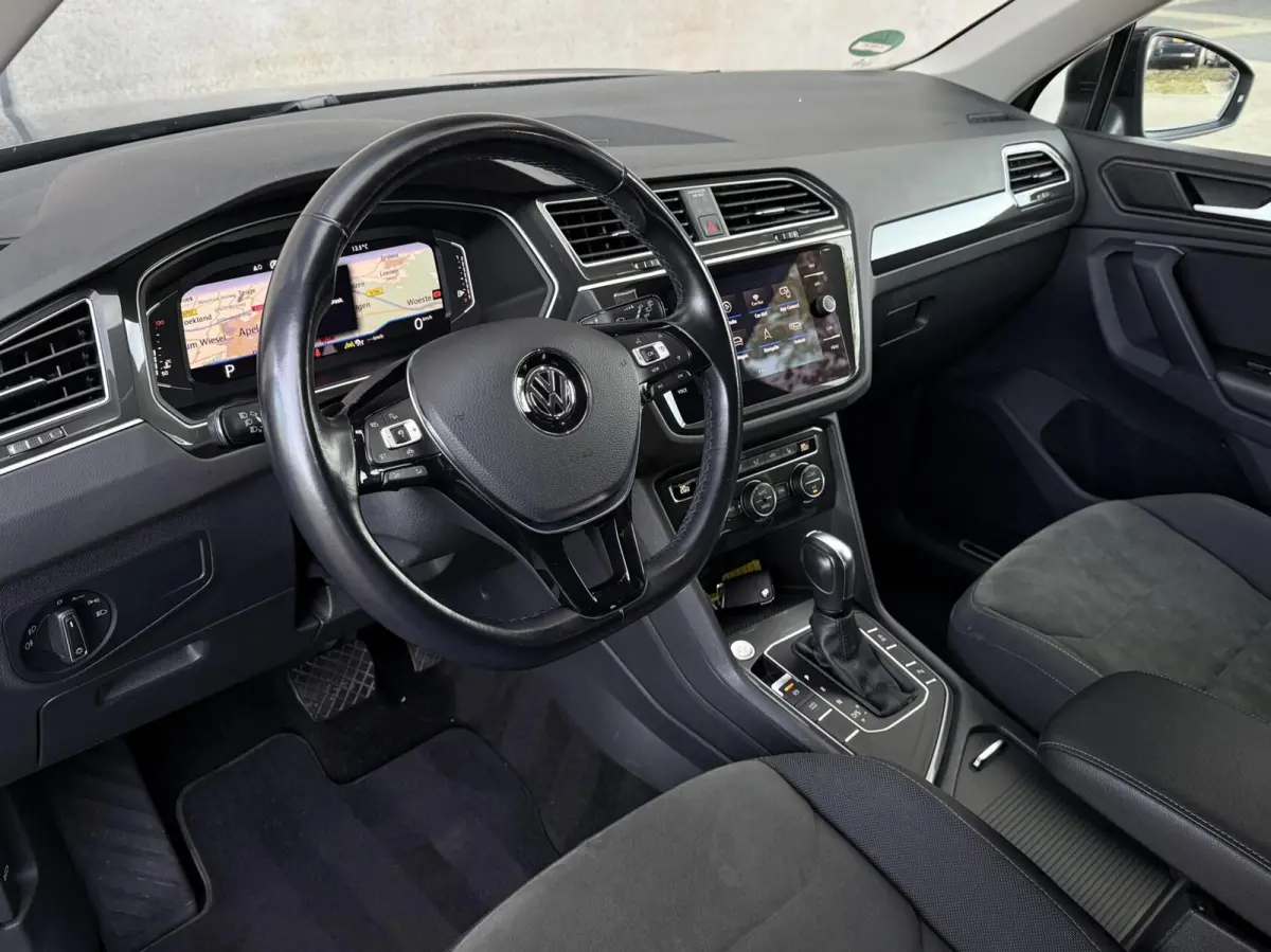 1.5 TSI ACT Highline Business R | Trekhaak | Adaptieve Cruise | CarPlay | Full LED | APK 09-2027 |